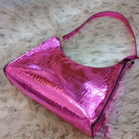 HOT PINK CROCODILE PURSE - Picture 4 of 10